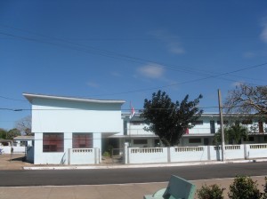 Fue la primera Escuela Secundaria Básica de Jovellanos y recibió el nombre de Coronel Cosme de la Torriente. Desde hace años es una Escuela Primaria. Foto Feb. 2009